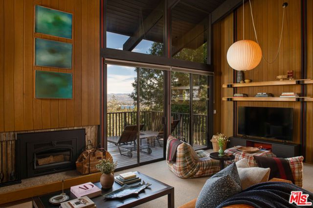 287 Grizzly Road, Lake Arrowhead, CA 92352