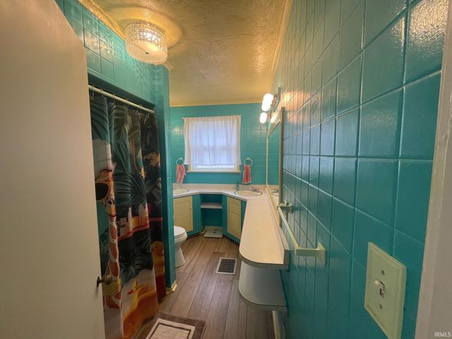 307 N Van Buren Street, Auburn, IN 46706