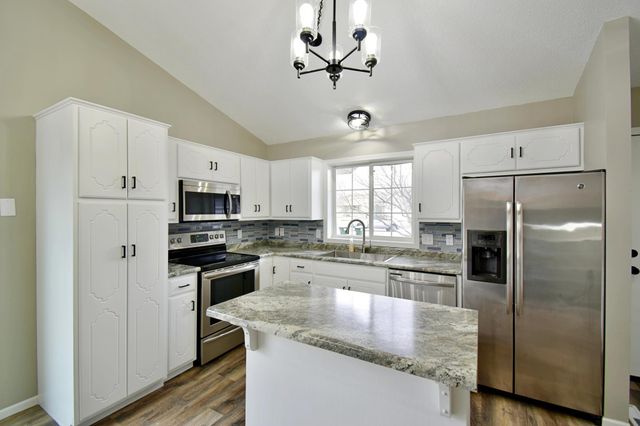 613 7th Street S, Sartell, MN 56377