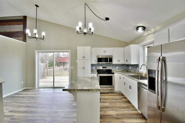 613 7th Street S, Sartell, MN 56377