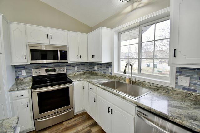 613 7th Street S, Sartell, MN 56377