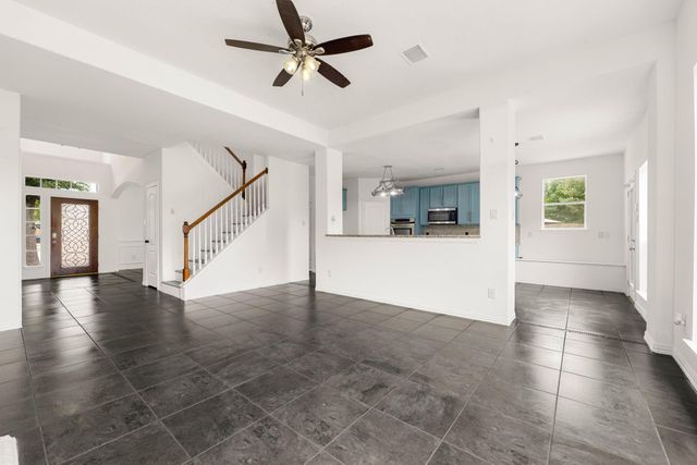 8410 Columbus Ct, Pearland, TX 77584