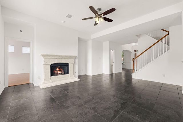 8410 Columbus Ct, Pearland, TX 77584