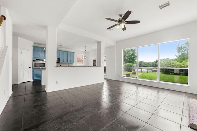 8410 Columbus Ct, Pearland, TX 77584
