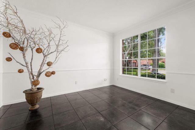 8410 Columbus Ct, Pearland, TX 77584