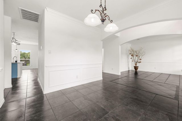 8410 Columbus Ct, Pearland, TX 77584