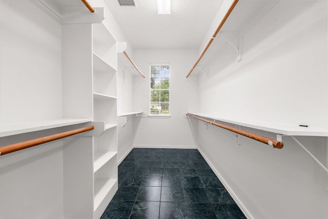 8410 Columbus Ct, Pearland, TX 77584