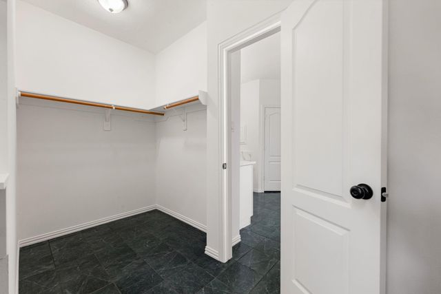 8410 Columbus Ct, Pearland, TX 77584