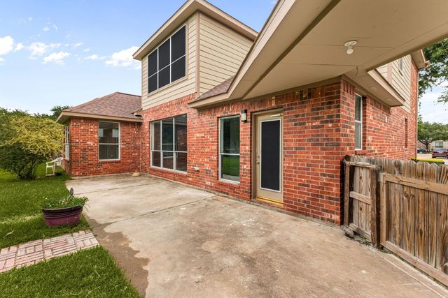 8410 Columbus Ct, Pearland, TX 77584