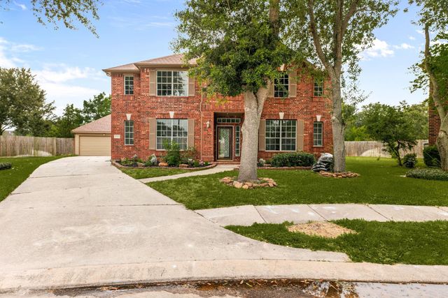 8410 Columbus Ct, Pearland, TX 77584