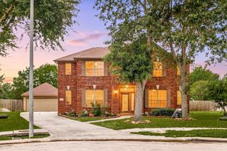 8410 Columbus Ct, Pearland, TX 77584