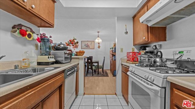 200 S Reno Street 310, Los Angeles, CA 90057