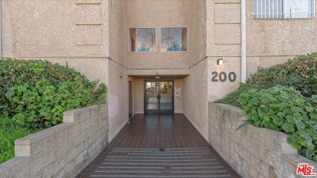 200 S Reno Street 310, Los Angeles, CA 90057
