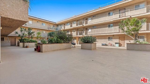 200 S Reno Street 310, Los Angeles, CA 90057