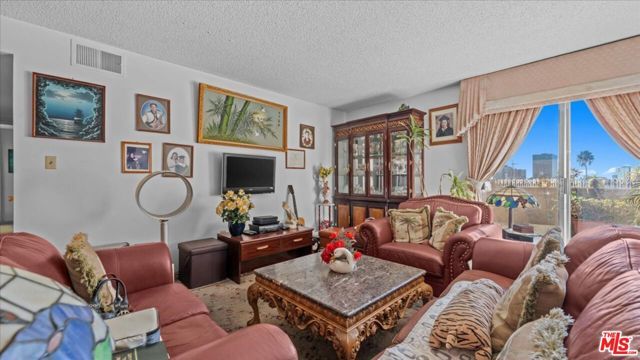 200 S Reno Street 310, Los Angeles, CA 90057