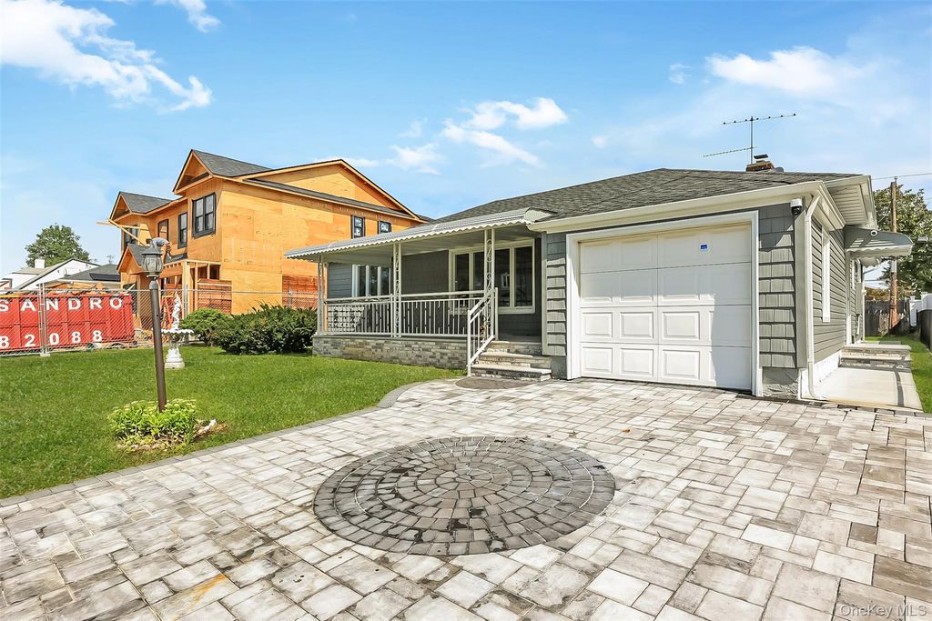 2088 Renfrew Avenue, Elmont, NY 11003 — photo 2