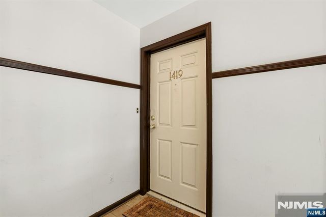 1419 Faulkner Court, Mahwah, NJ 07430