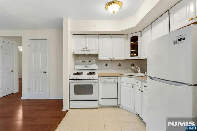 1419 Faulkner Court, Mahwah, NJ 07430