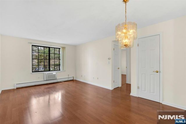 1419 Faulkner Court, Mahwah, NJ 07430