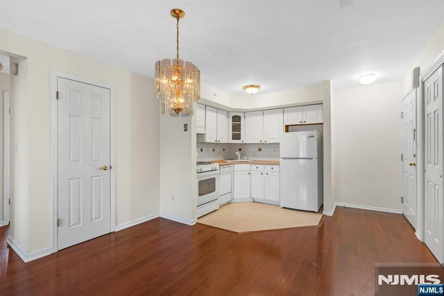 1419 Faulkner Court, Mahwah, NJ 07430