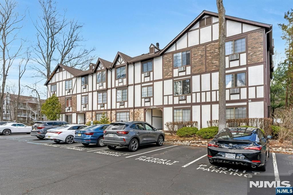 1419 Faulkner Court, Mahwah, NJ 07430