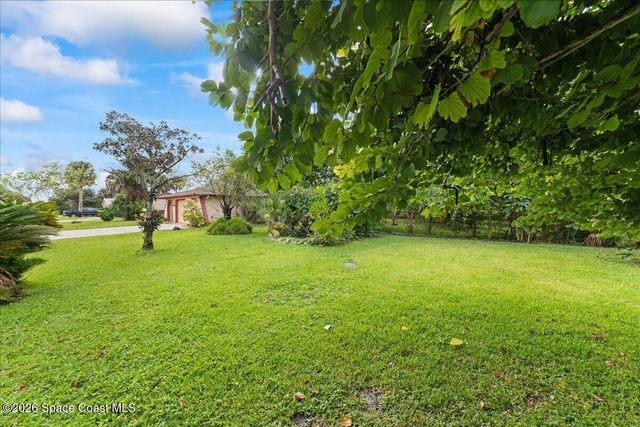 2066 Acacia Street NE, Palm Bay, FL 32905