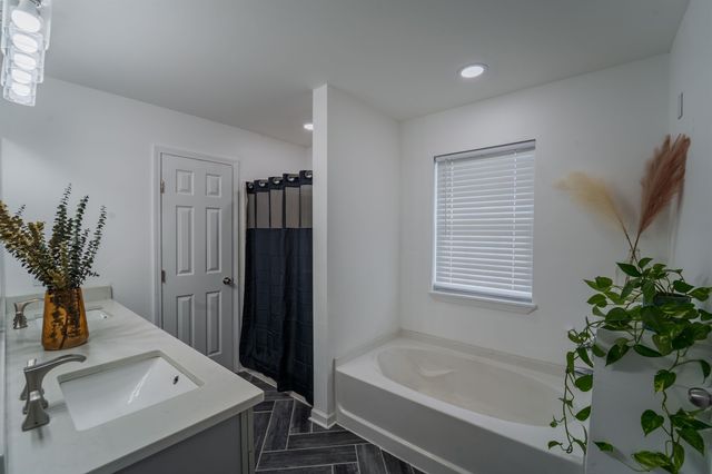 254 Baptiste Cir, Houma, LA 70363