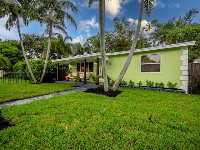 418 N Palmway, Lake Worth Beach, FL 33460