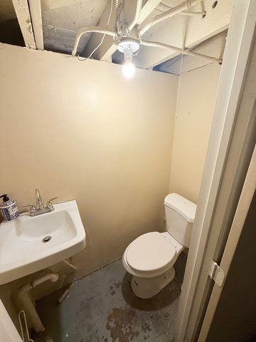 7047 S EBERHART Avenue, Chicago, IL 60637