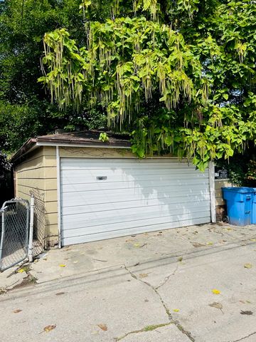 7047 S EBERHART Avenue, Chicago, IL 60637