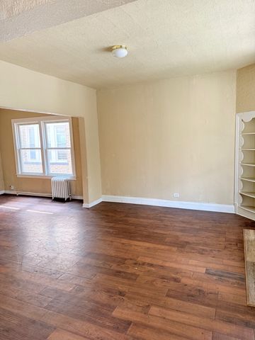 7047 S EBERHART Avenue, Chicago, IL 60637