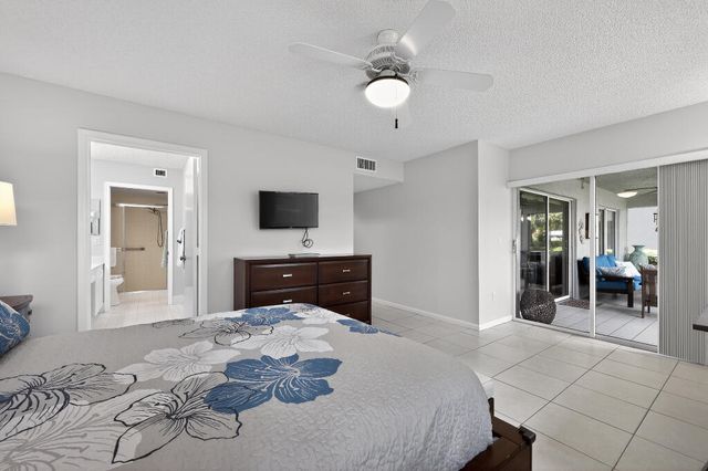 7634 Majestic Palm Drive 101, Boynton Beach, FL 33437