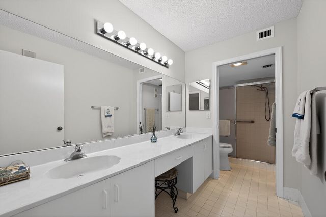7634 Majestic Palm Drive 101, Boynton Beach, FL 33437