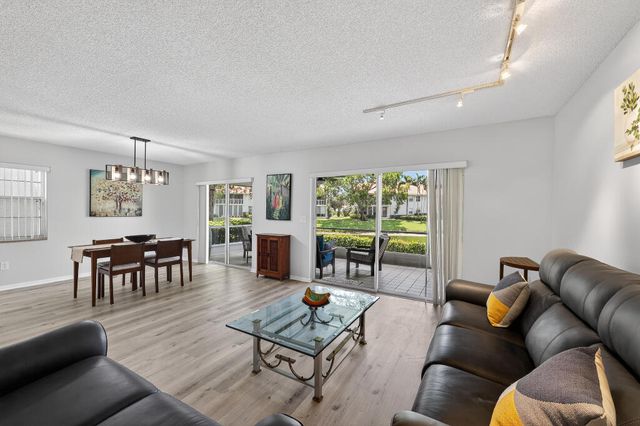 7634 Majestic Palm Drive 101, Boynton Beach, FL 33437