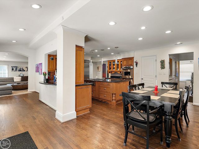 4547 Valleyview Drive, West Bloomfield, MI 48323