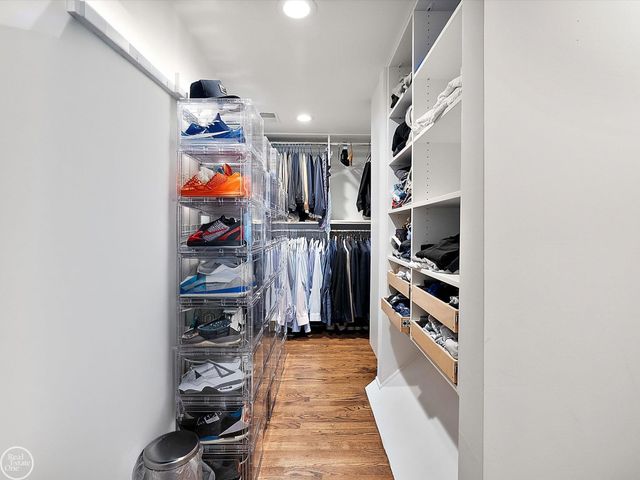 4547 Valleyview Drive, West Bloomfield, MI 48323
