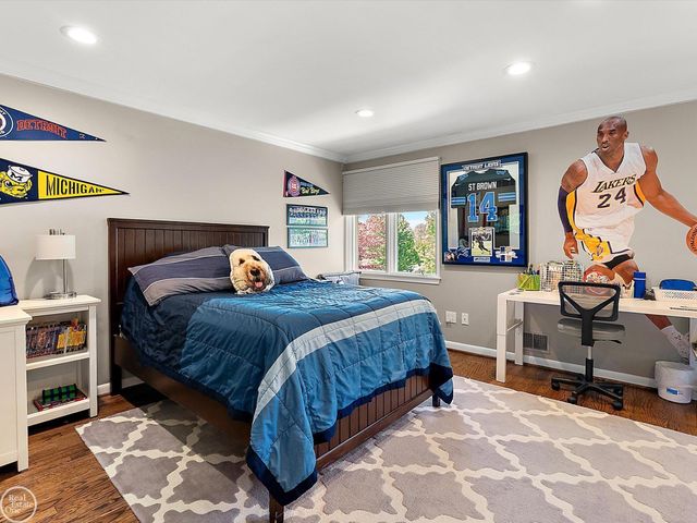 4547 Valleyview Drive, West Bloomfield, MI 48323
