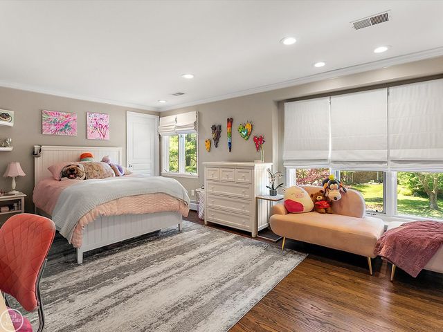 4547 Valleyview Drive, West Bloomfield, MI 48323