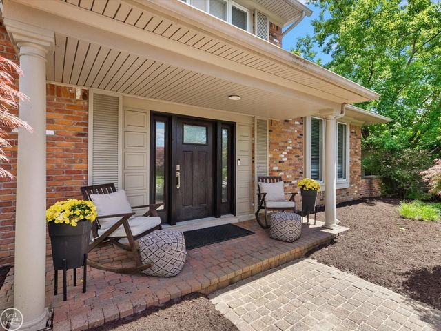 4547 Valleyview Drive, West Bloomfield, MI 48323