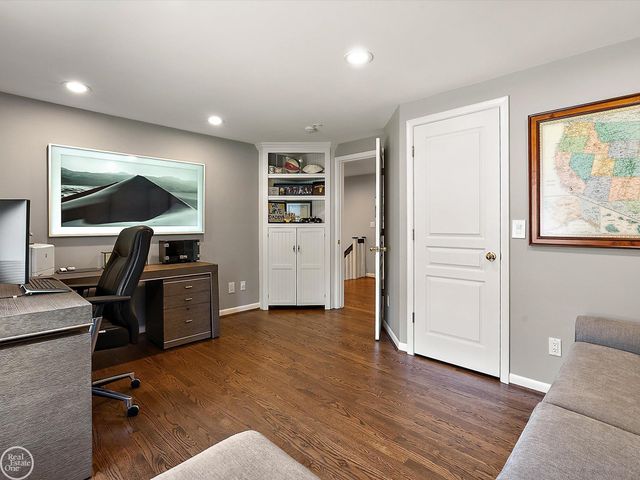 4547 Valleyview Drive, West Bloomfield, MI 48323