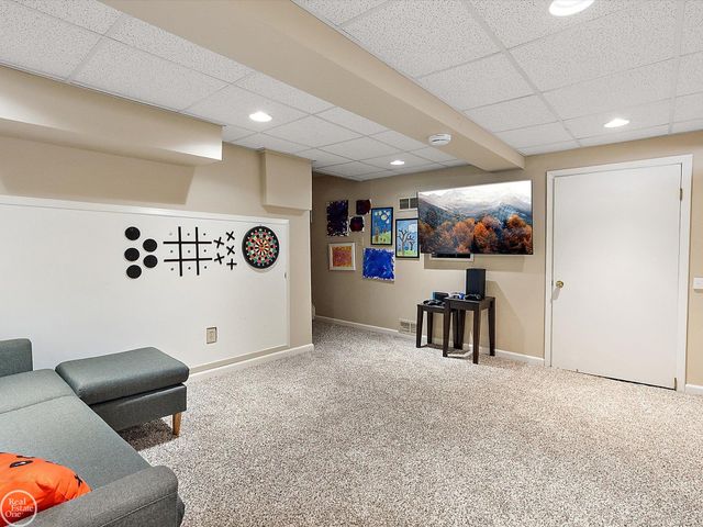 4547 Valleyview Drive, West Bloomfield, MI 48323