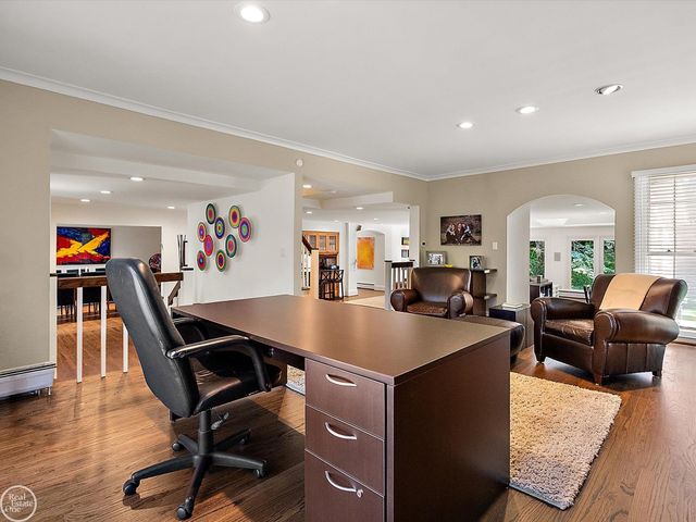 4547 Valleyview Drive, West Bloomfield, MI 48323