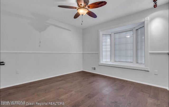 5 Laketree Court, Manchester, NJ 08759