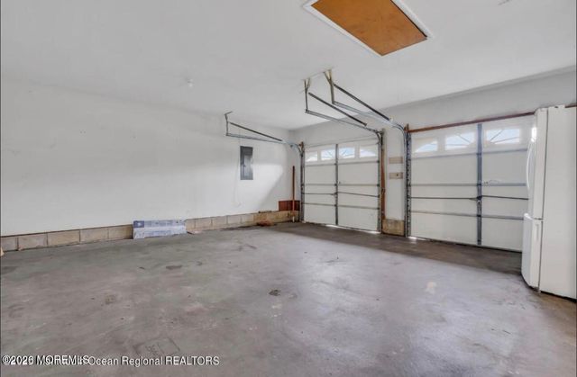 5 Laketree Court, Manchester, NJ 08759