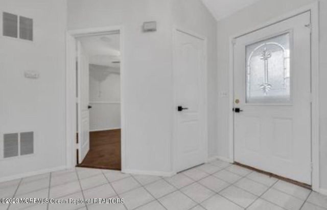 5 Laketree Court, Manchester, NJ 08759