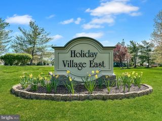 2103-A FERNDALE CT #A, Mount Laurel, NJ 08054