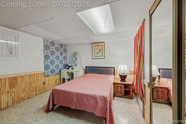 26751 Newport Avenue, Warren, MI 48089