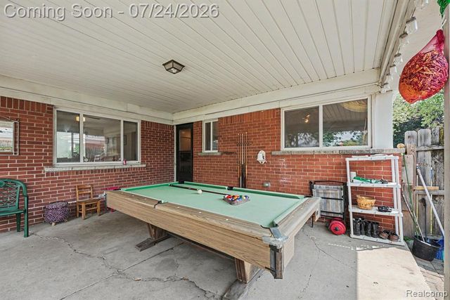 26751 Newport Avenue, Warren, MI 48089