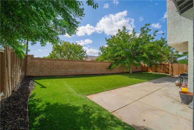 43903 5th East, Lancaster, CA 93535