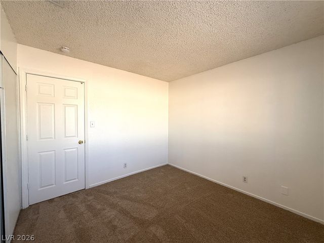 2220 La Sombra Street, Las Vegas, NV 89108